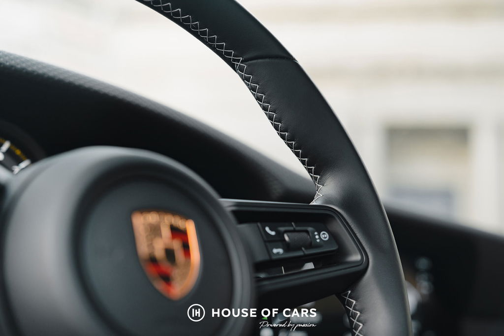 Porsche 992 GT3 Touring