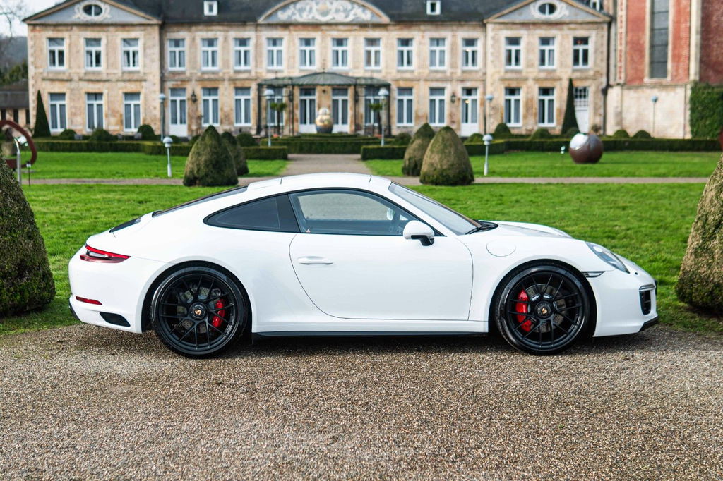 Porsche 991.2 Carrera GTS