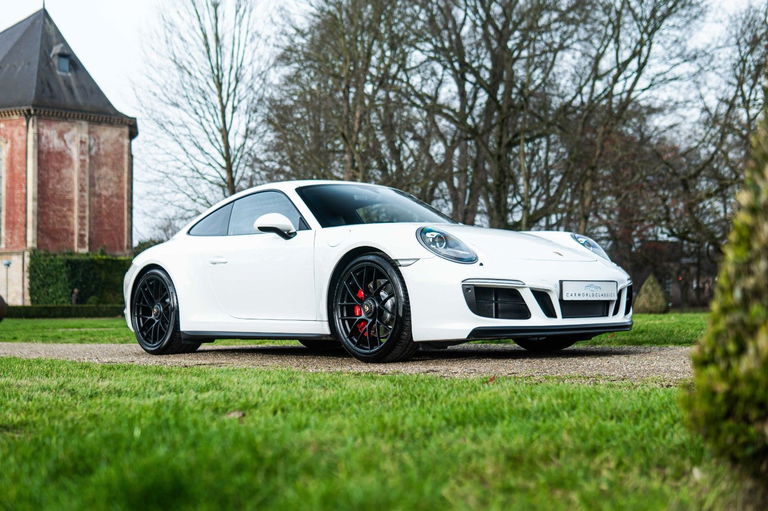 Porsche 991.2 Carrera GTS