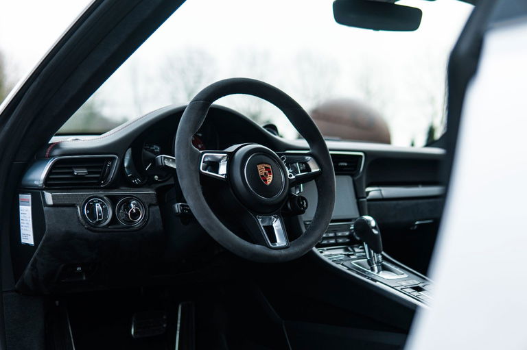 Porsche 991.2 Carrera GTS