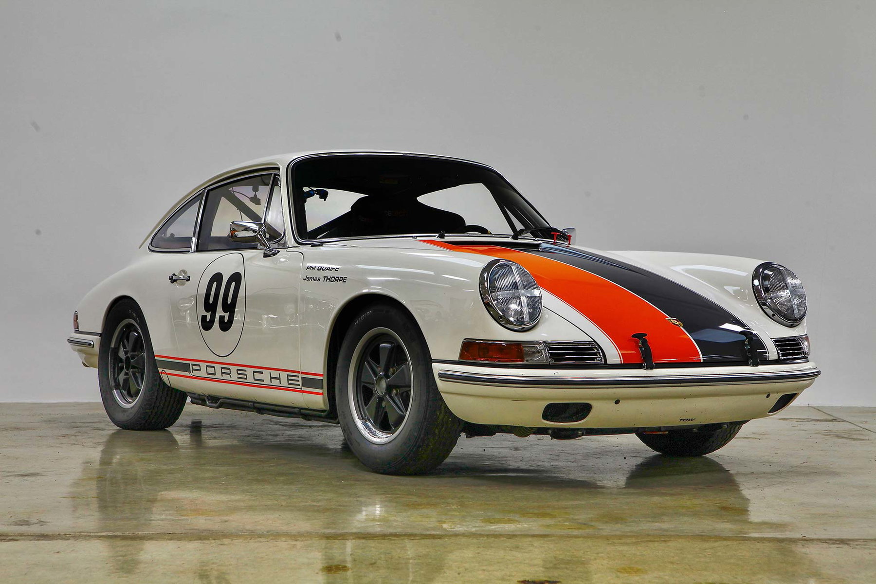 Porsche 911 (F-Modell) 1965 - elferspot.com - Marketplace for