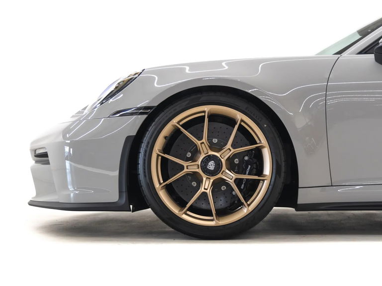 Porsche 992 GT3 Touring