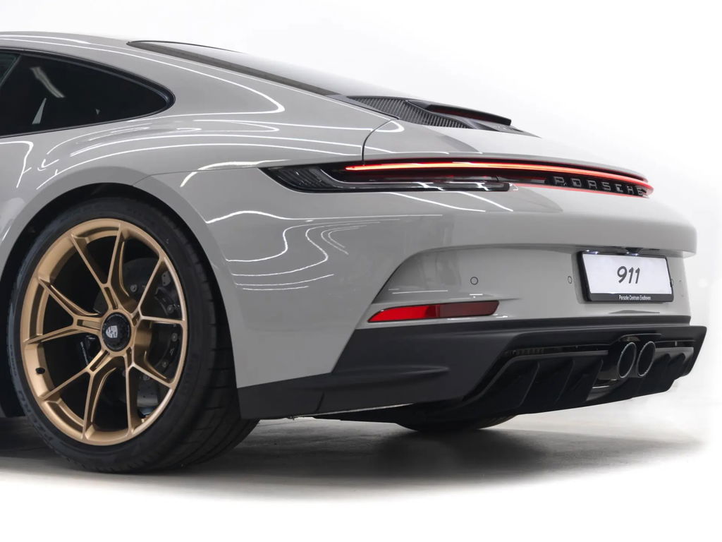 Porsche 992 GT3 Touring