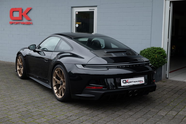 Porsche 992 GT3 Touring
