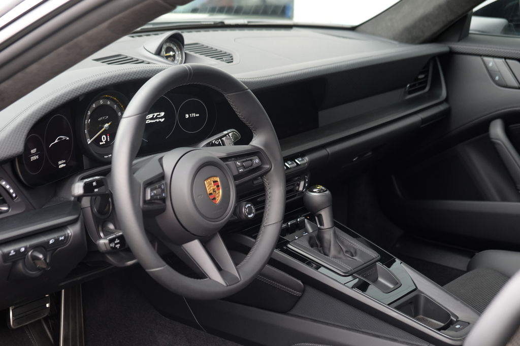 Porsche 992 GT3 Touring