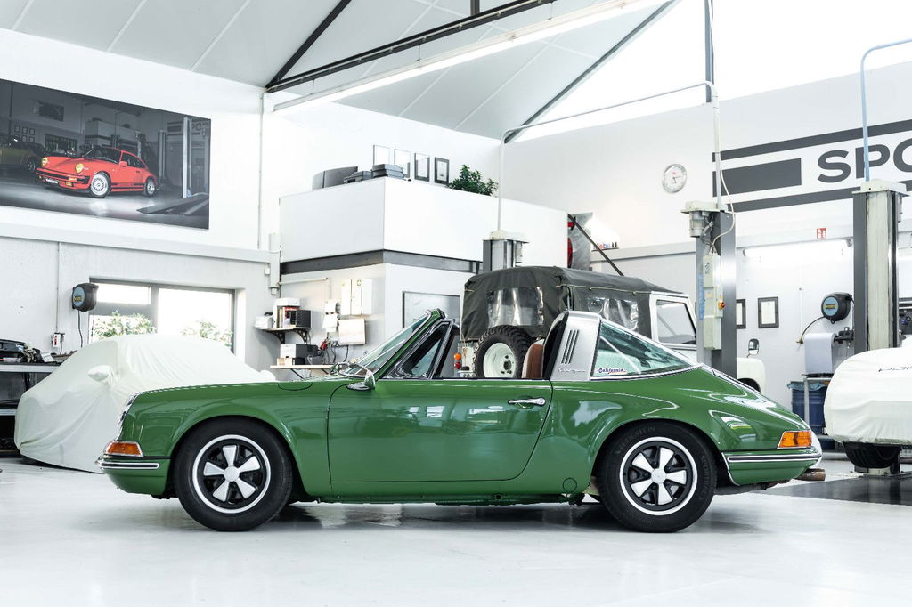 Porsche 911 Backdate