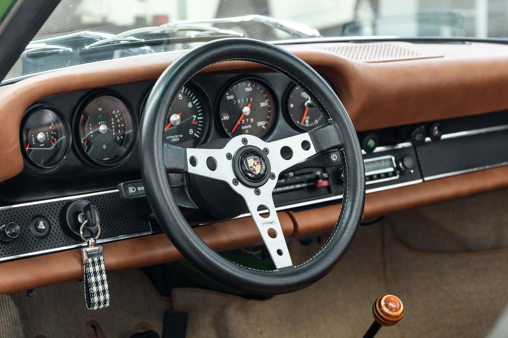 Porsche 911 Backdate