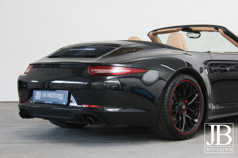 Porsche 991 Carrera GTS