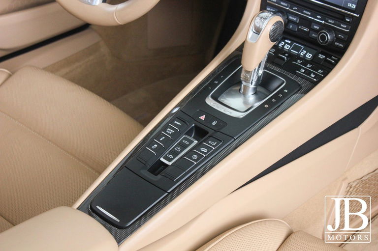 Porsche 991 Carrera GTS