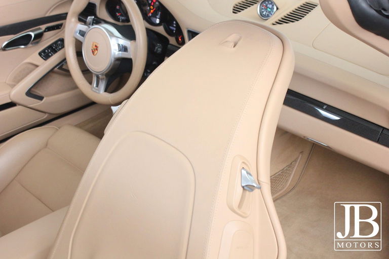 Porsche 991 Carrera GTS