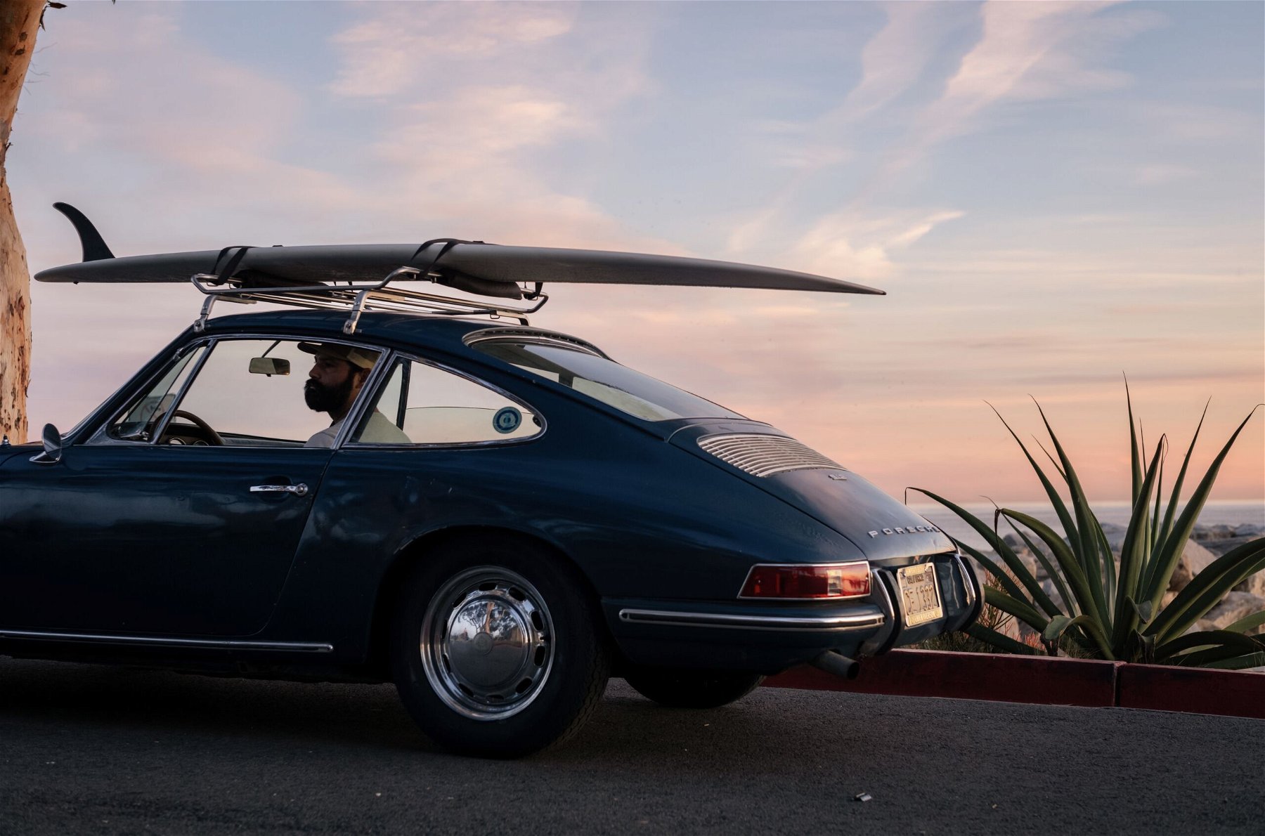 Aaron Ashton's Aga blue Porsche 912 in the californian sunset