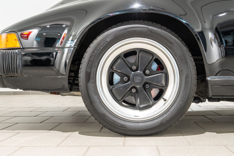 Porsche 911 Carrera 3.2 (US)