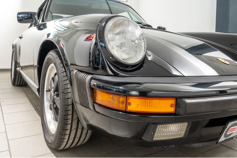 Porsche 911 Carrera 3.2 (US)