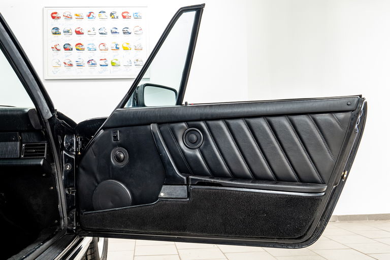 Porsche 911 Carrera 3.2 (US)