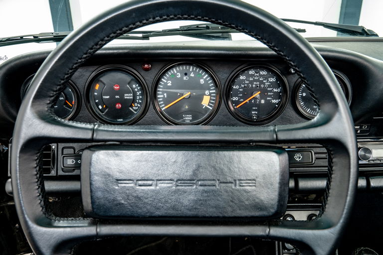 Porsche 911 Carrera 3.2 (US)