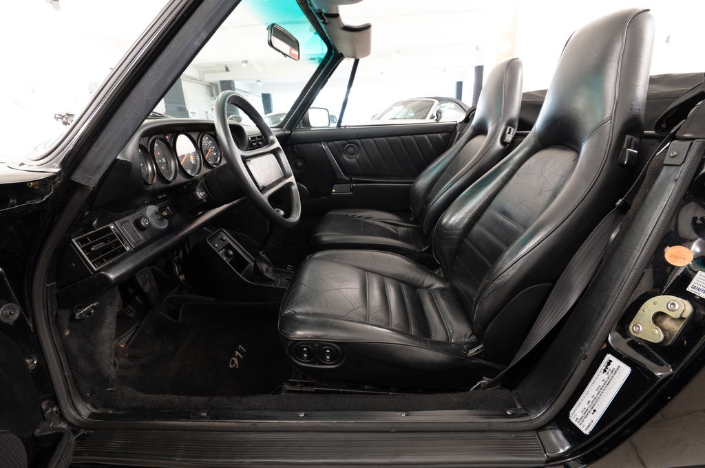 Porsche 911 Carrera 3.2 (US)