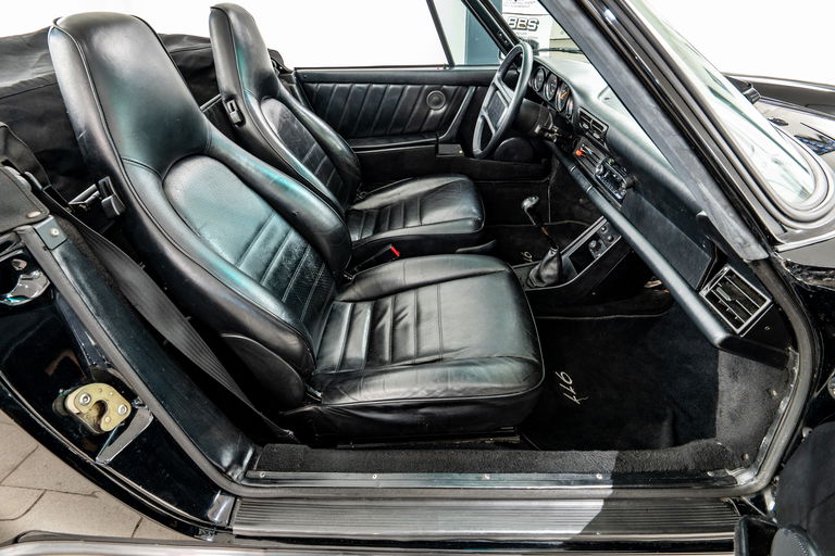 Porsche 911 Carrera 3.2 (US)