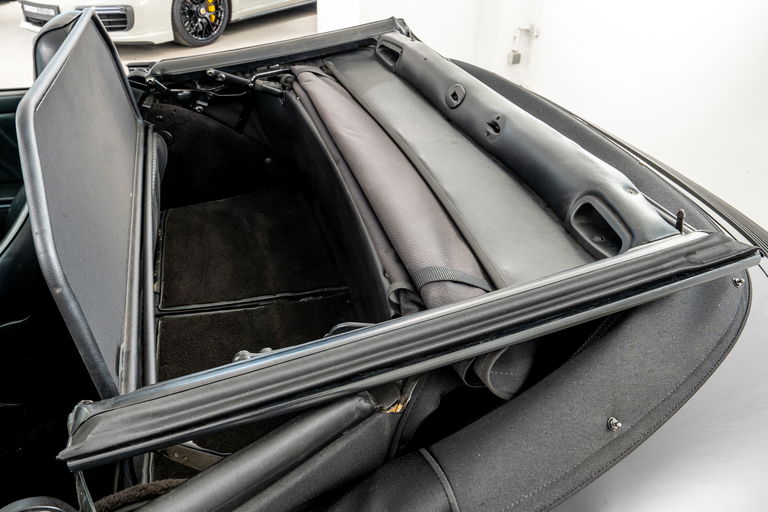 Porsche 911 Carrera 3.2 (US)