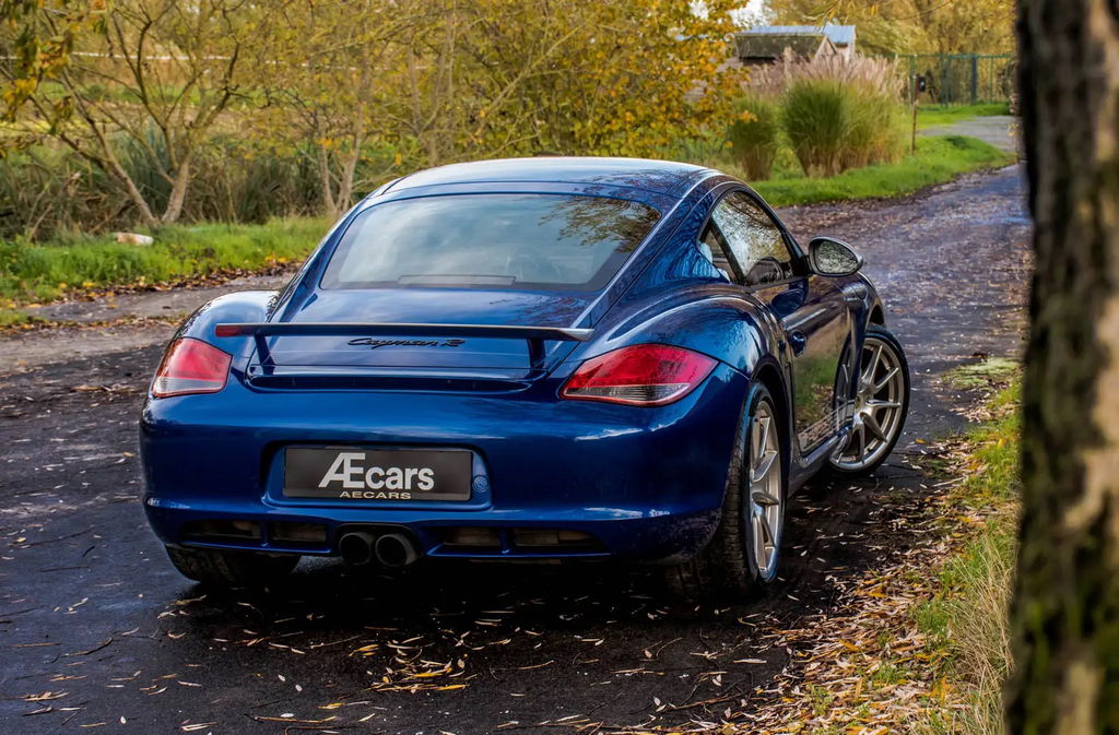 Porsche 987 Cayman R