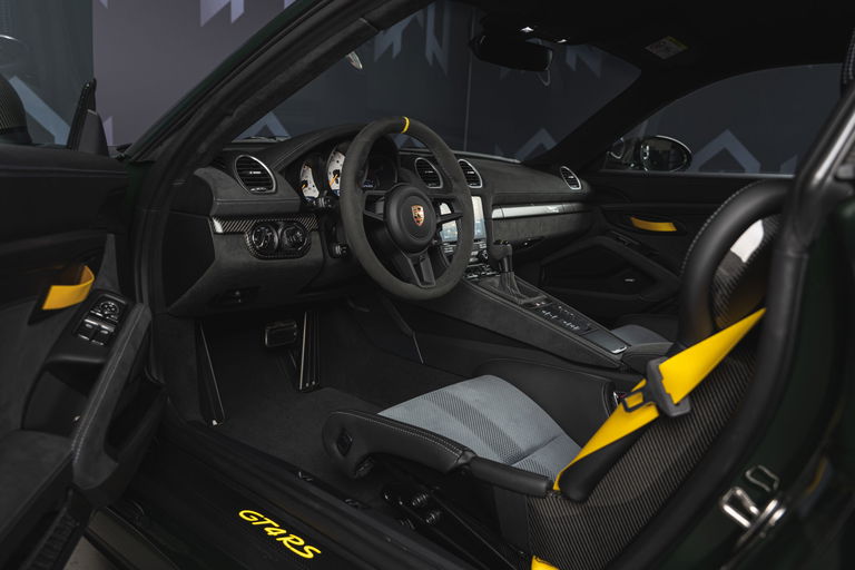 Porsche 718 Cayman GT4 RS