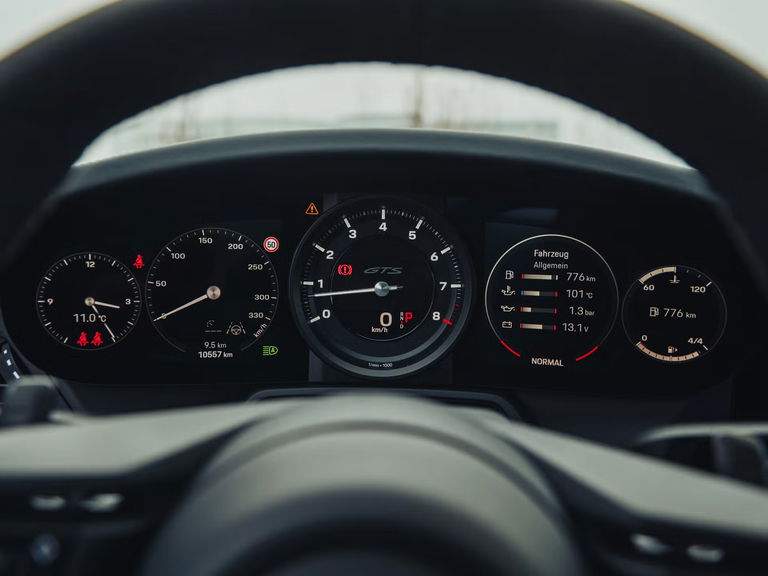 Porsche 992 Carrera GTS