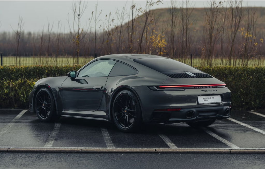 Porsche 992 Carrera GTS