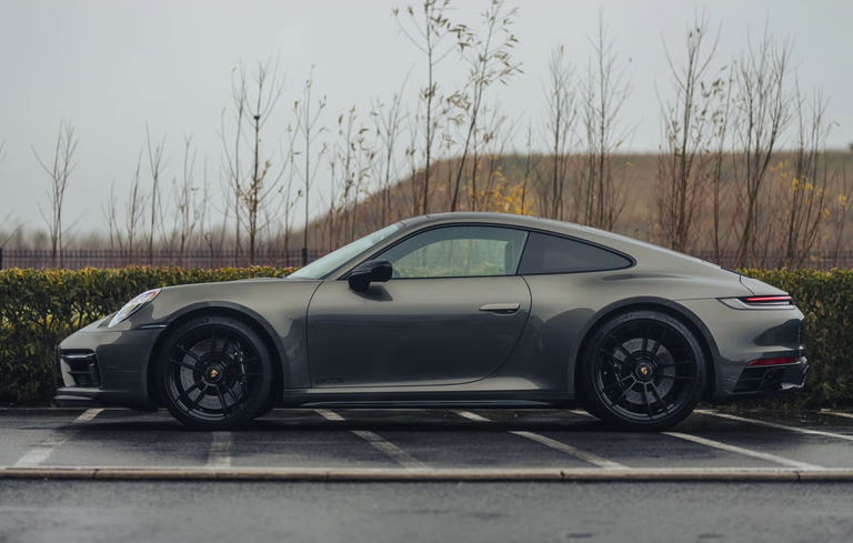 Porsche 992 Carrera GTS