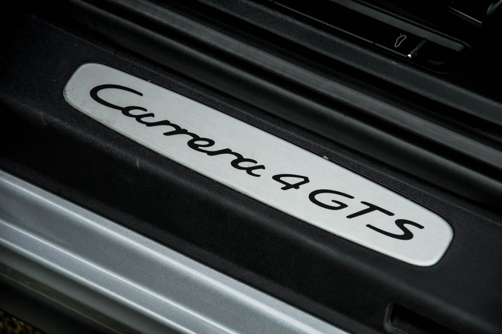 Porsche 991 Carrera 4 GTS