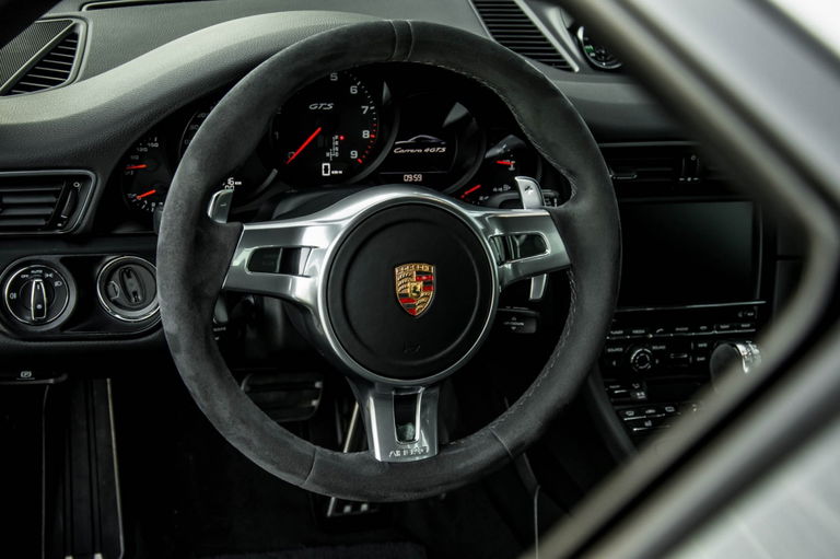 Porsche 991 Carrera 4 GTS