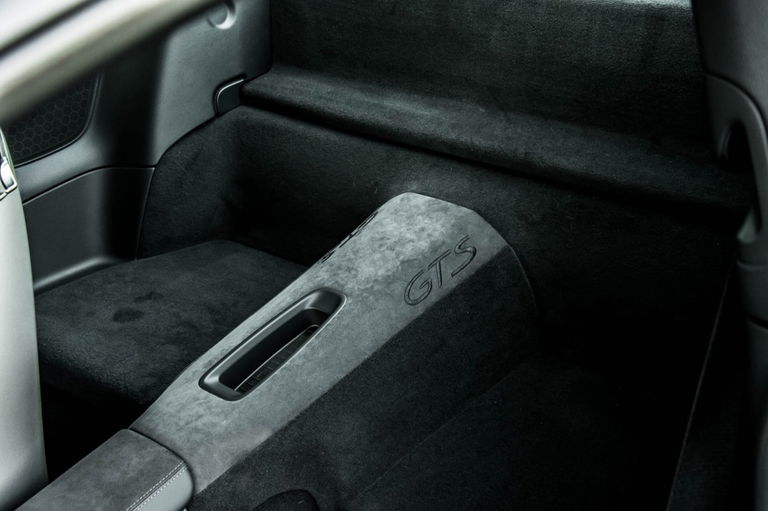 Porsche 991 Carrera 4 GTS