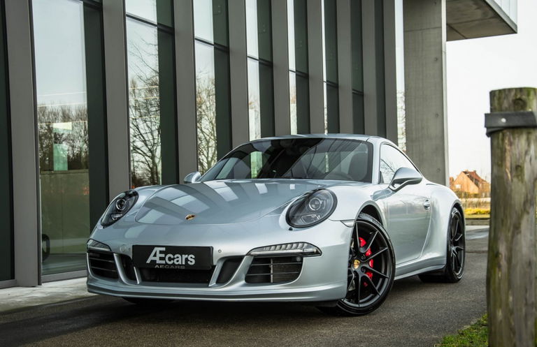 Porsche 991 Carrera 4 GTS
