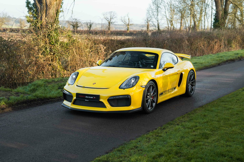 Porsche 981 Cayman GT4