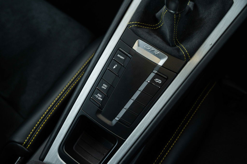 Porsche 981 Cayman GT4