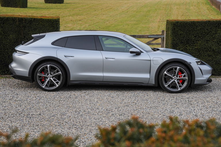 Porsche Taycan 4S Cross Turismo