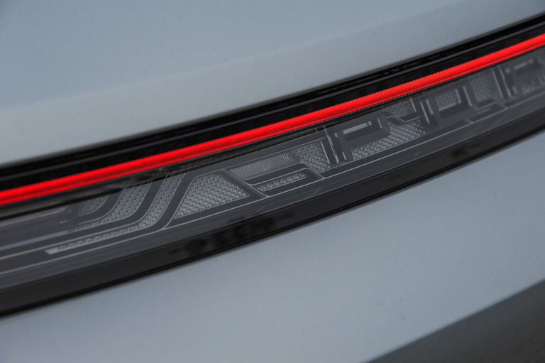 Porsche Taycan 4S Cross Turismo