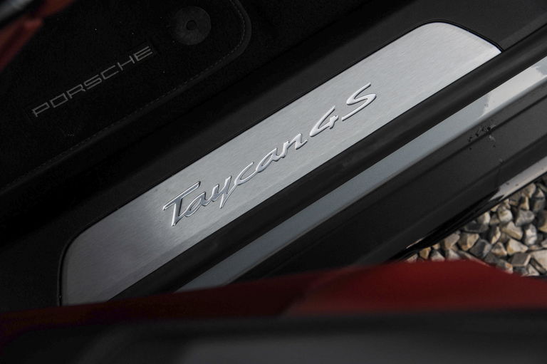 Porsche Taycan 4S Cross Turismo