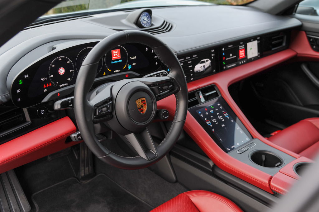 Porsche Taycan 4S Cross Turismo