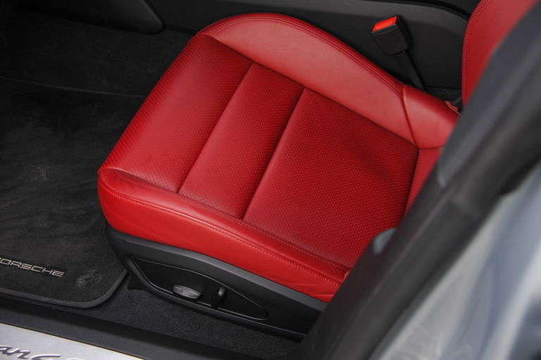 Porsche Taycan 4S Cross Turismo