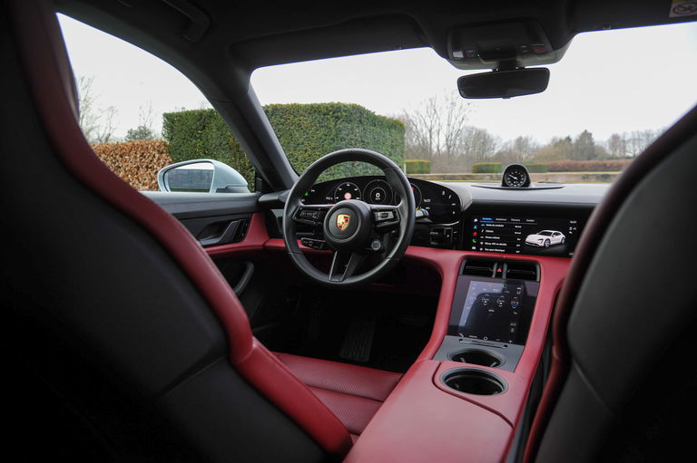 Porsche Taycan 4S Cross Turismo