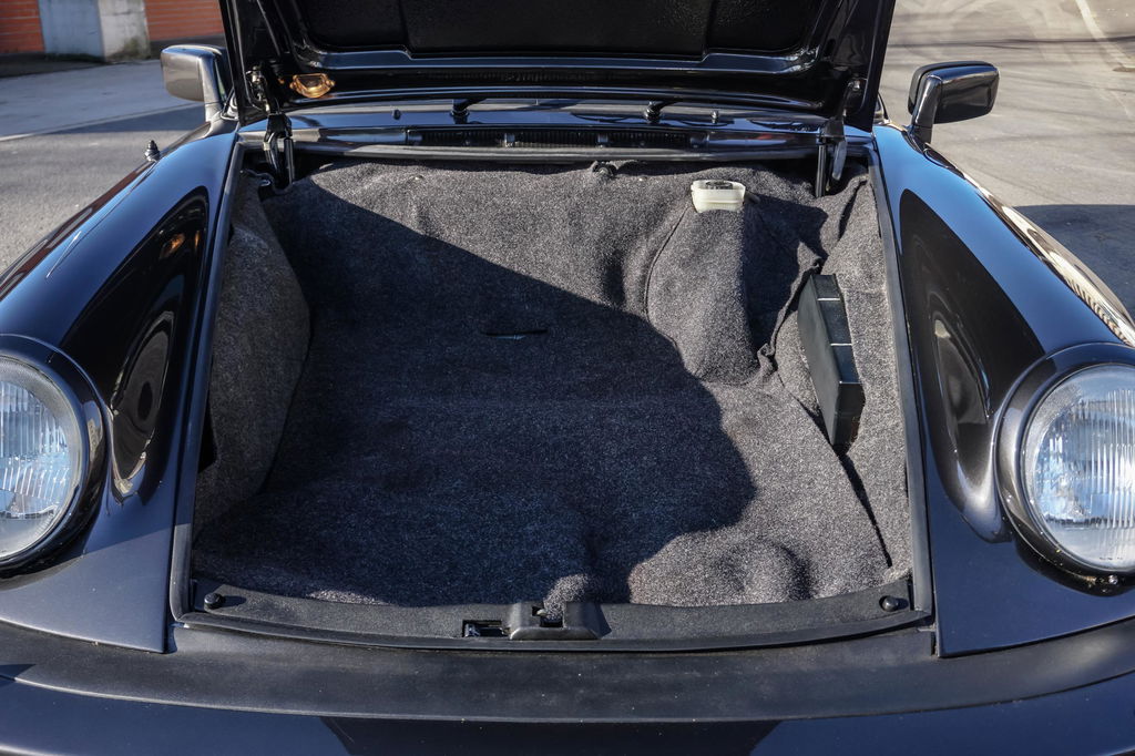 Porsche 911 Turbo 3.3 (US)