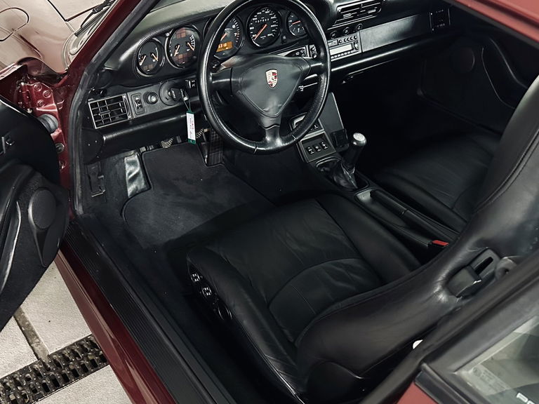 Porsche 993 Carrera 4S