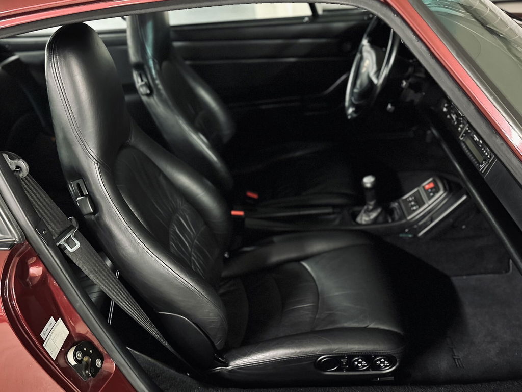 Porsche 993 Carrera 4S