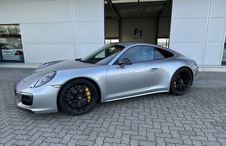 Porsche 991.2 Carrera GTS