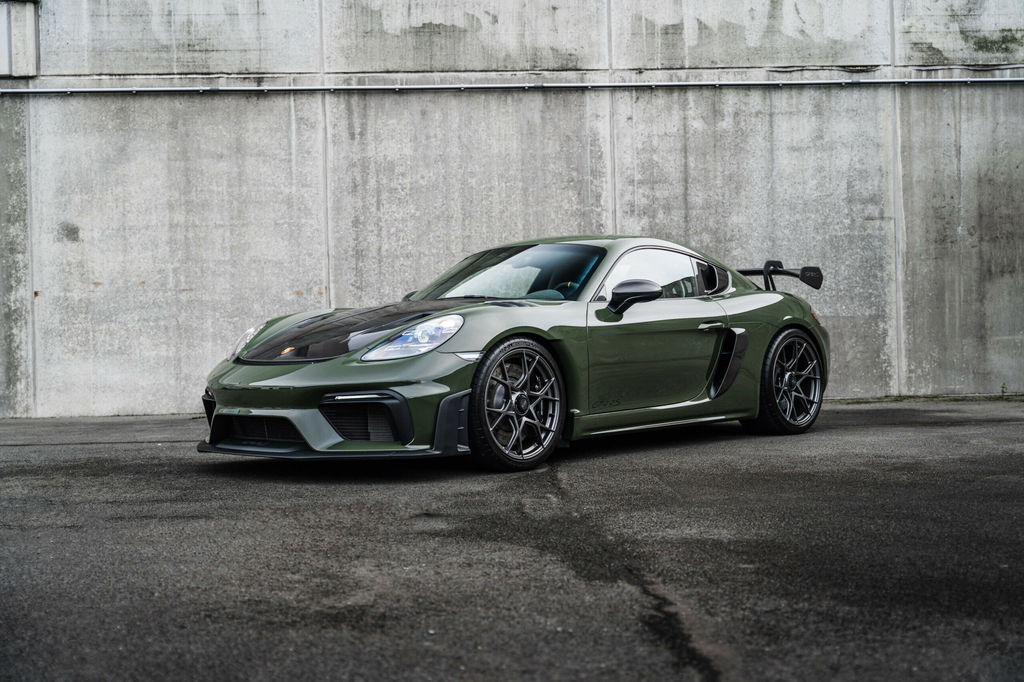 Porsche 718 Cayman GT4 RS