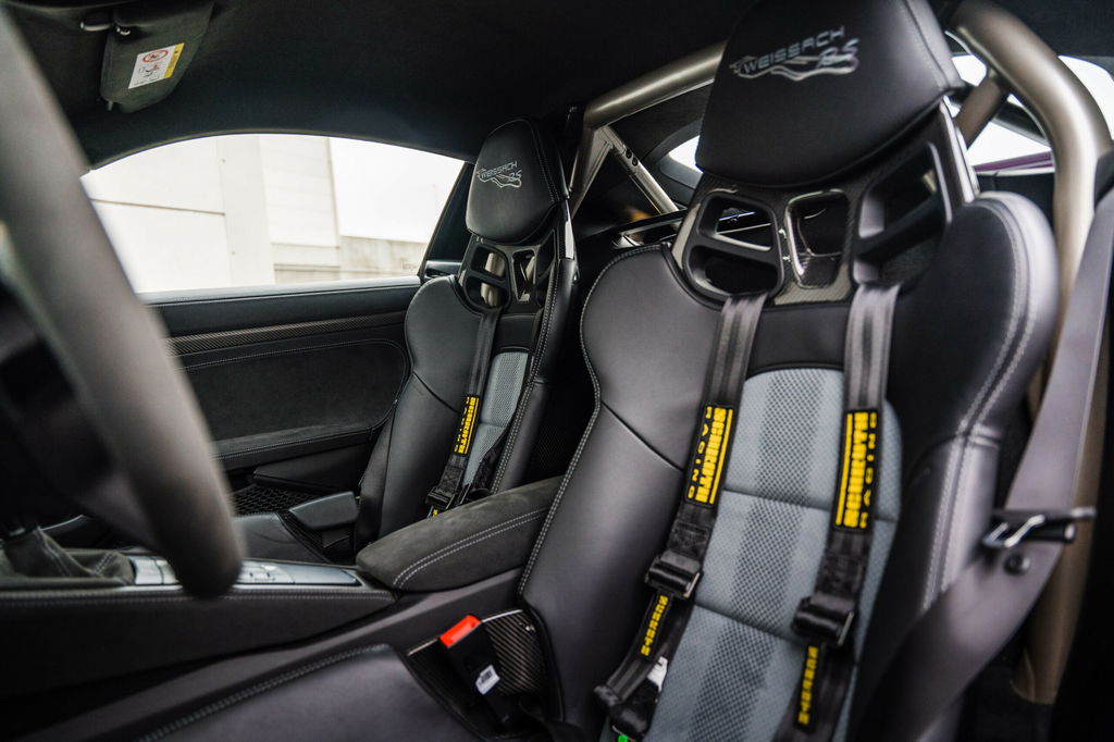 Porsche 718 Cayman GT4 RS