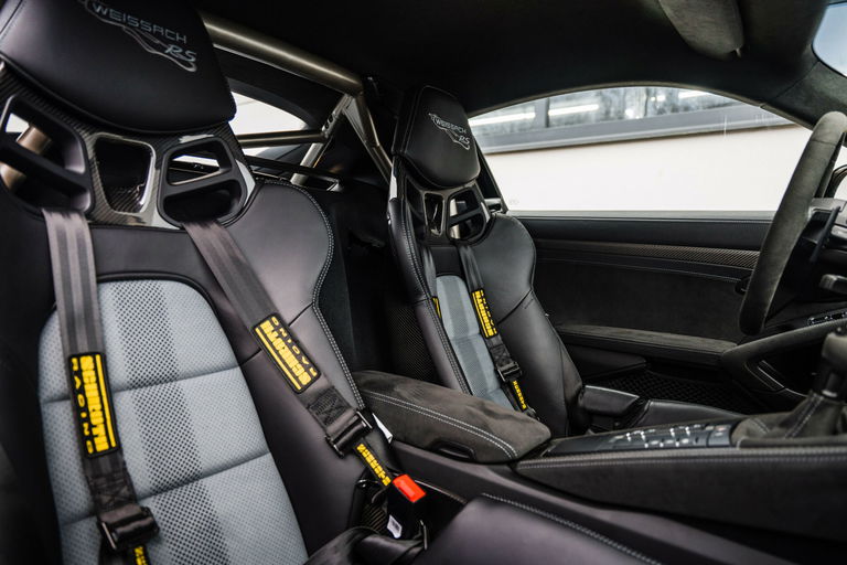 Porsche 718 Cayman GT4 RS