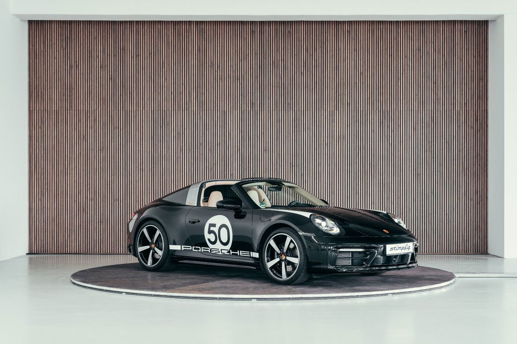 Porsche 992 Heritage Design Edition