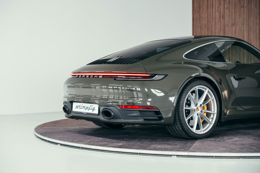 Porsche 992 Carrera 4S