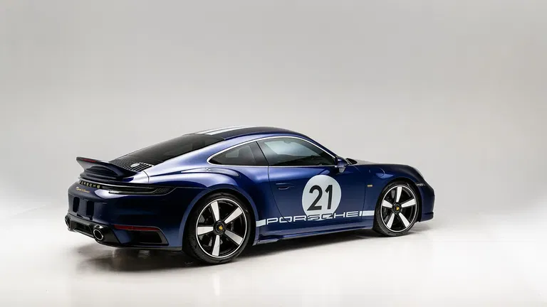 Porsche 992 Sport Classic