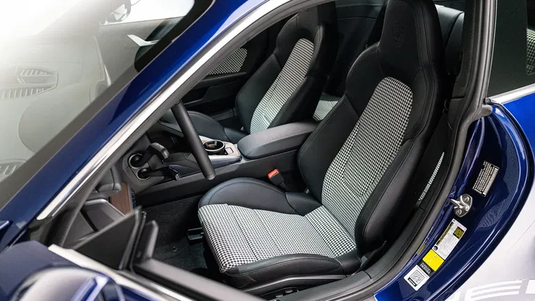 Porsche 992 Sport Classic